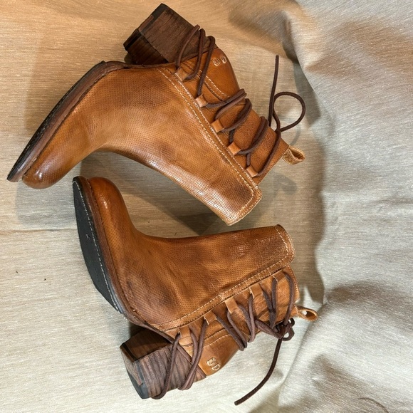 BED STU Sz 6.5 Blaire Stacked Heel Zipper Lace Up Back Ankle Booties Tan Rustic - Picture 5 of 14